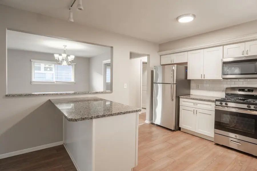 6418 Knoll Street N, Golden Valley, MN 55427 - Image #3