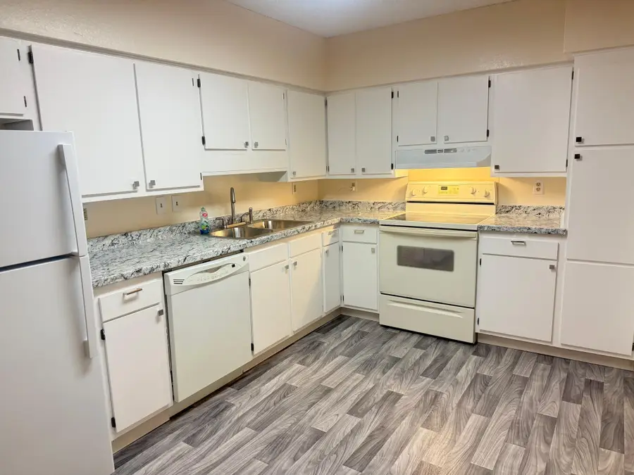 221 Grand Avenue W #308, South Saint Paul, MN 55075 - Image #2