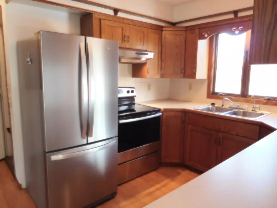 314 10th Ave Se, Elbow Lake, MN 56531 - Image #2