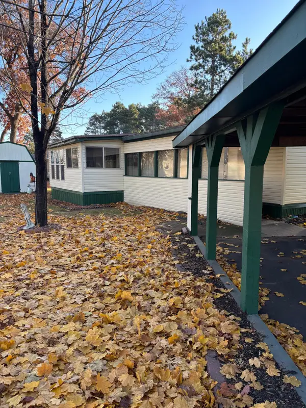 2130 White Pine Drive, Cambridge, MN 55008