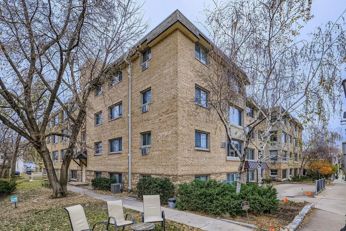 2727 W 43rd Street #303, Minneapolis, MN 55410 - Image #1