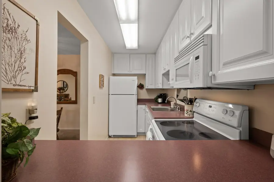 4100 Parklawn Avenue #213, Edina, MN 55435 - Image #2