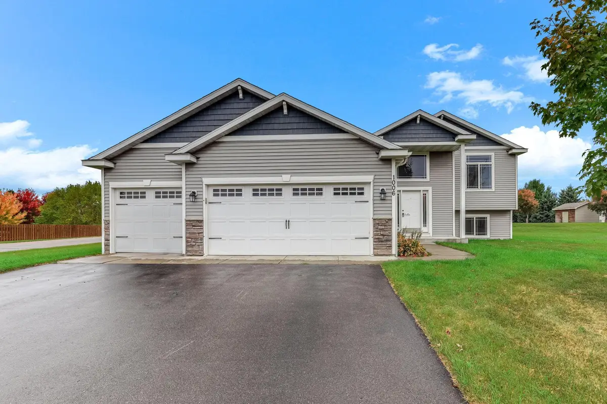 1006 Marion Street Se, Isanti, MN 55040 - Image #1