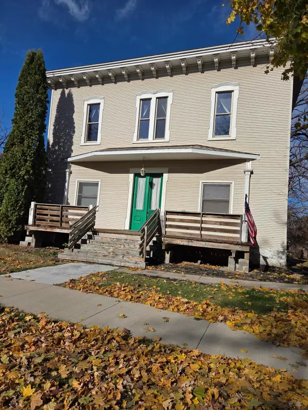 621 Elm Avenue E, Waseca, MN 56093