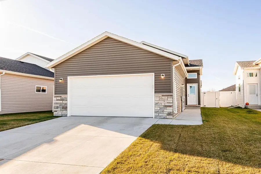 6621 Thomas Street, Horace, ND 58047 - Image #2