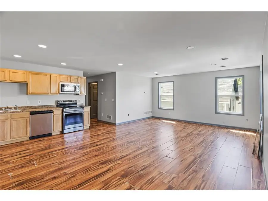 1136 Ross Avenue, Saint Paul, MN 55106 - Image #3