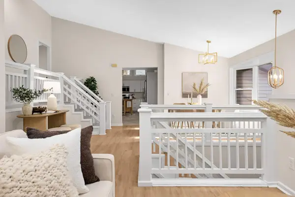 783 Berwood Avenue, Vadnais Heights, MN 55127