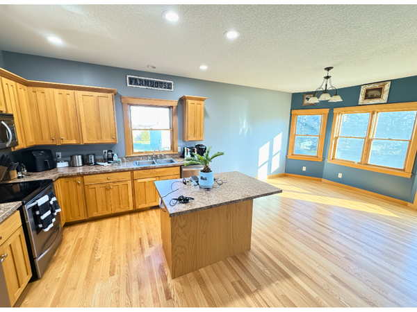 787 154th Street, Hammond, WI 54023