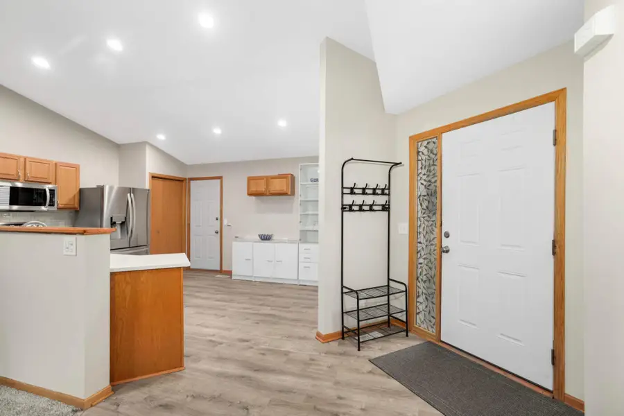 3424 Eagan Oaks Court, Eagan, MN 55123 - Image #3