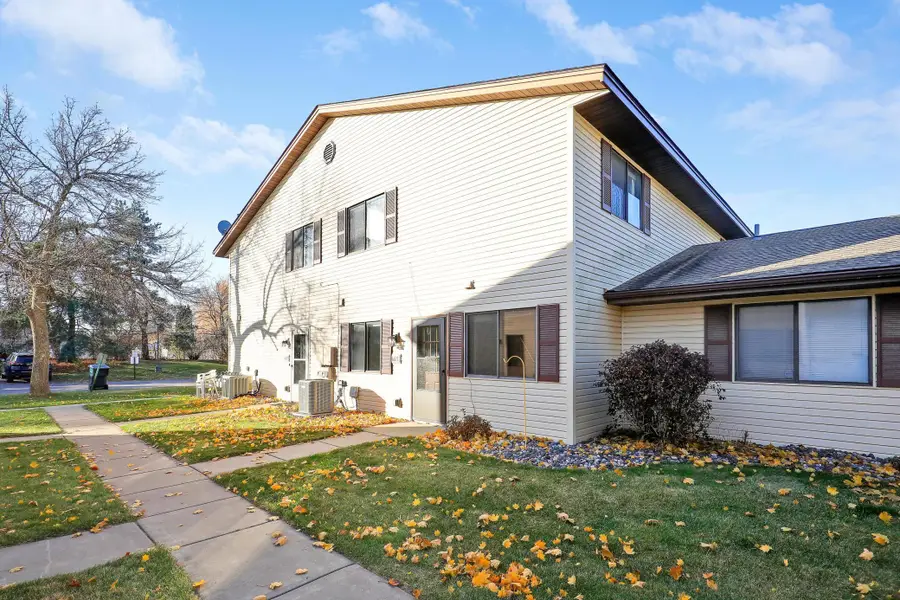 6611 83rd Court N, Brooklyn Park, MN 55445 - Image #2