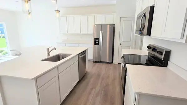 4722 Airlake Curve, Woodbury, MN 55129