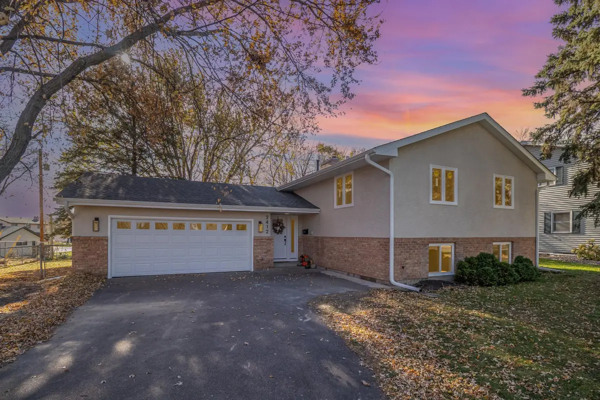 2412 34th Avenue Ne, Saint Anthony, MN 55418 - Image #1