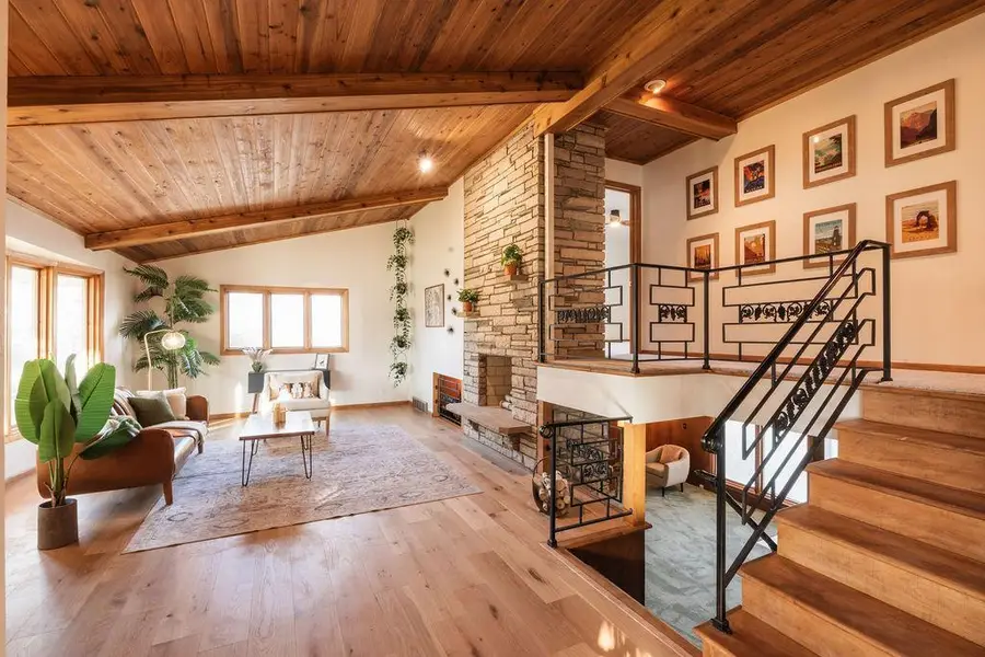 3213 Skycroft Drive, Saint Anthony, MN 55418 - Image #2