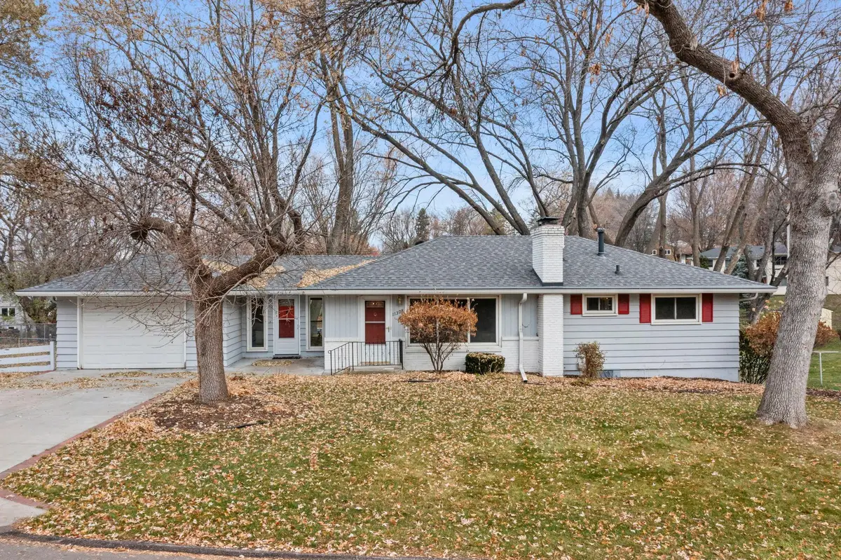 11308 Oakvale Road N, Minnetonka, MN 55305 - Image #1