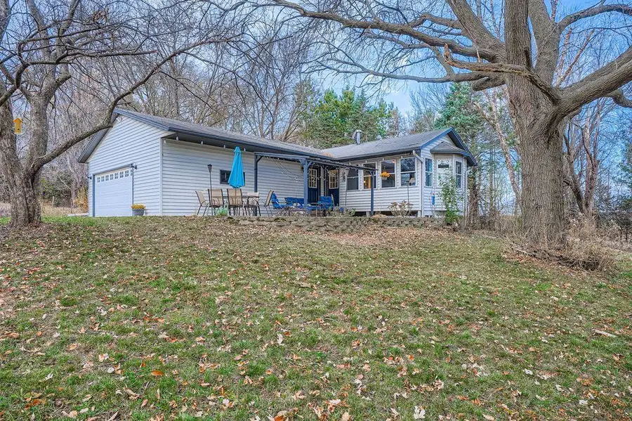 21581 Creekside Circle, Credit River, MN 55044 - Image #2