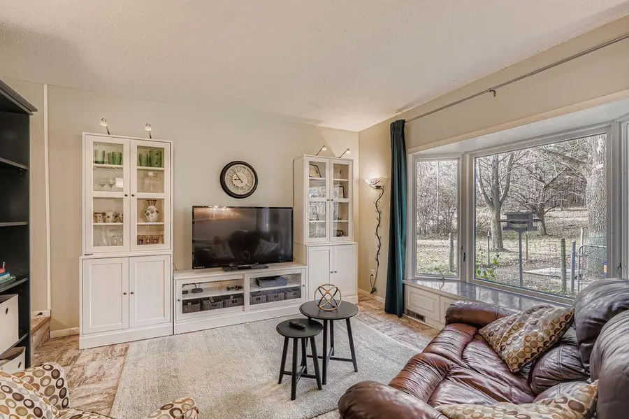 21581 Creekside Circle, Credit River, MN 55044 - Image #3