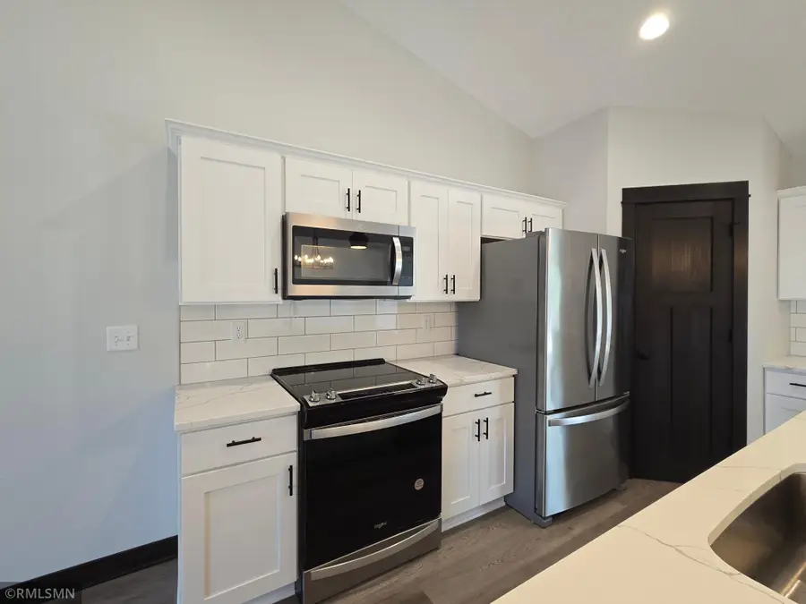 807 Pond View Drive, Arlington, MN 55307 - Image #3