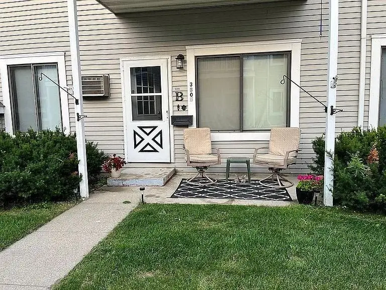 3305 15th Avenue S #B, Fargo, ND 58103 - Image #1