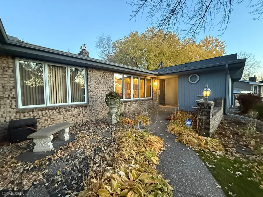 2231 Queens Drive, Woodbury, MN 55125 - Image #3