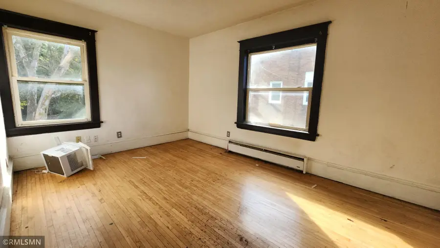 1052 Ross Avenue, Saint Paul, MN 55106 - Image #3