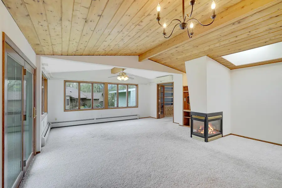 987 County Road C2 W, Roseville, MN 55113 - Image #2