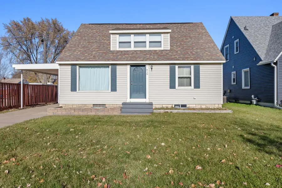 616 E Sarnia Street, Winona, MN 55987 - Image #2