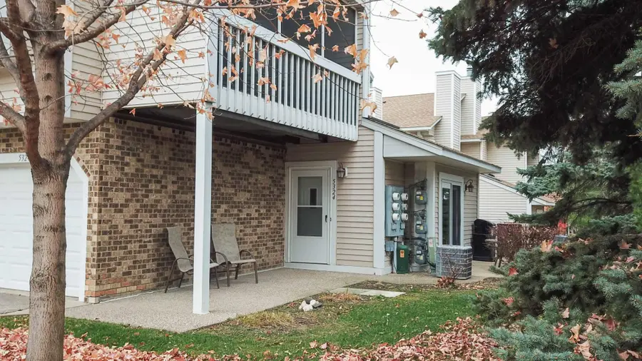 5324 Highpointe Drive, Bloomington, MN 55437 - Image #2