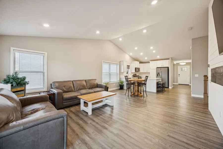 1336 Chestnut Circle, Carver, MN 55315 - Image #3