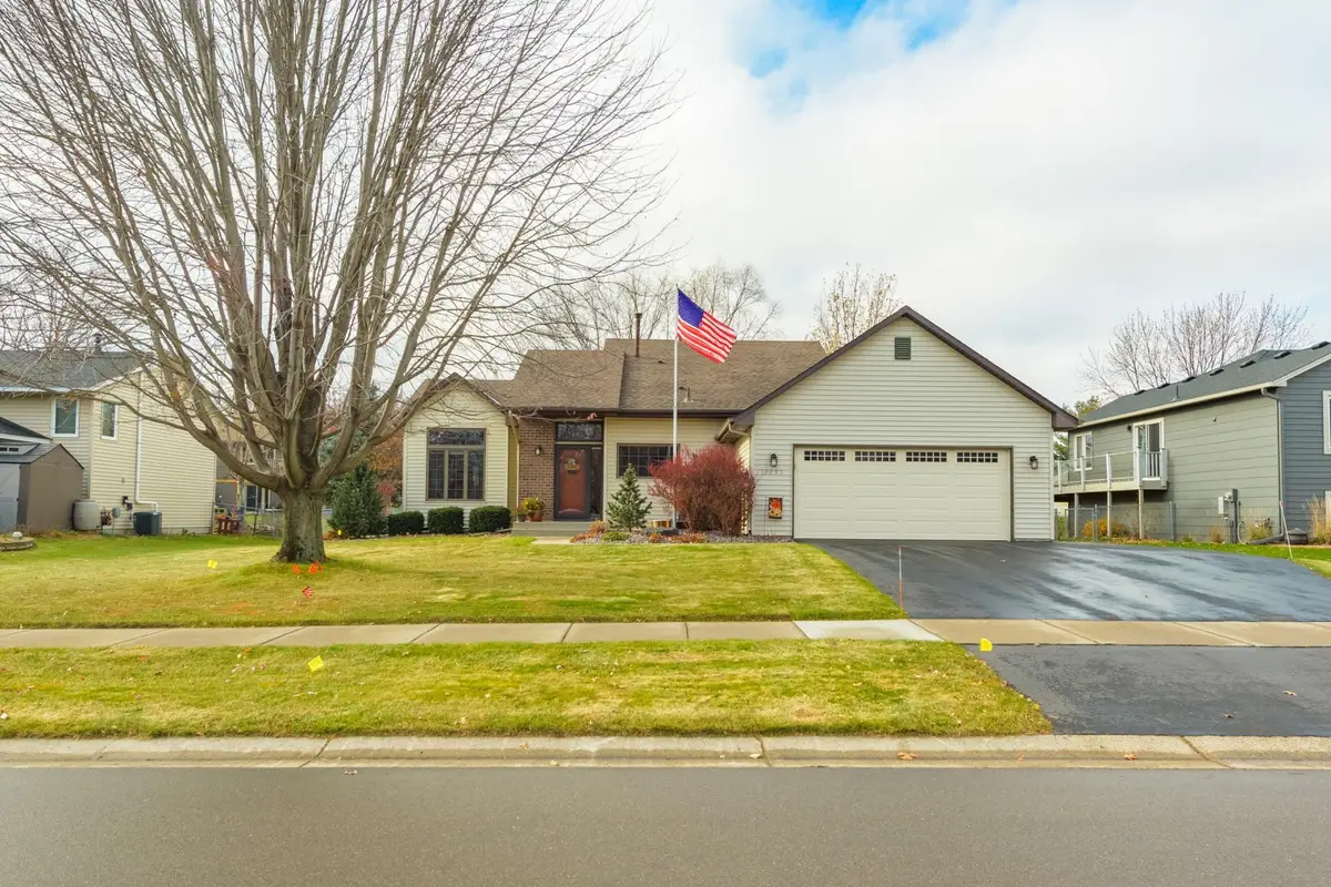 17295 Fieldcrest Avenue, Lakeville, MN 55024 - Image #1