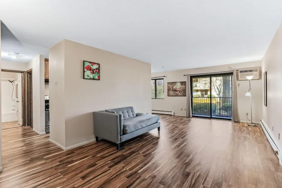 4101 Parklawn Avenue #104, Edina, MN 55435 - Image #2