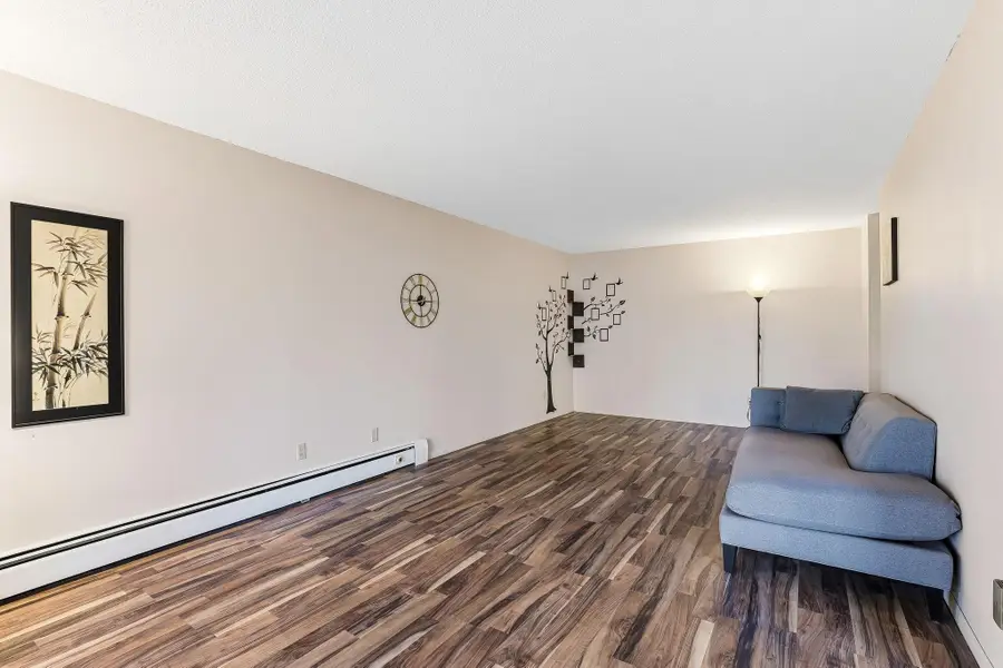 4101 Parklawn Avenue #104, Edina, MN 55435 - Image #3