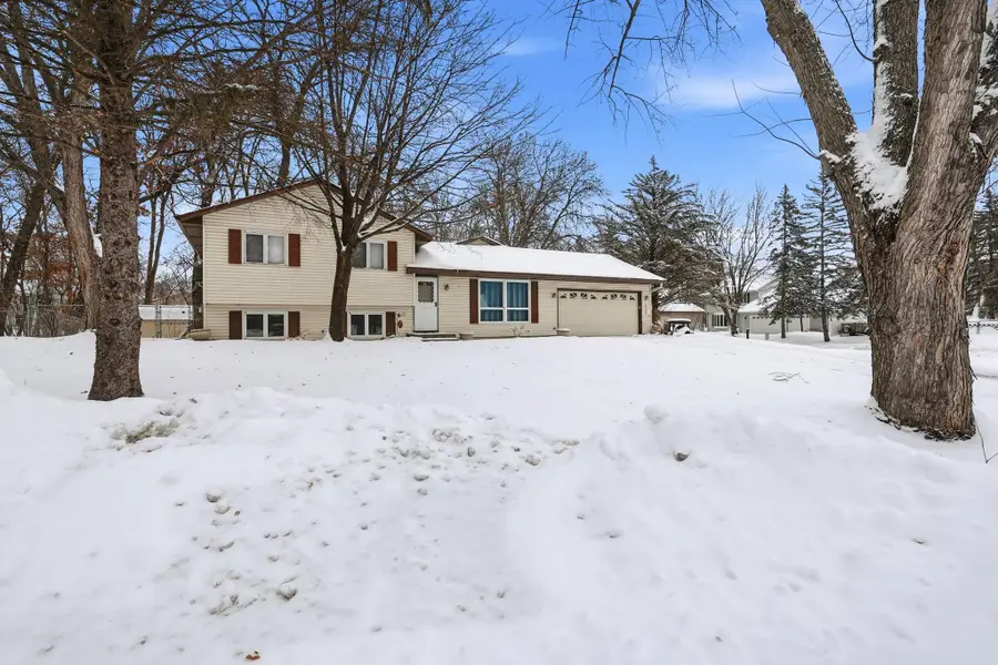 10304 107th Place N, Maple Grove, MN 55369 - Image #2