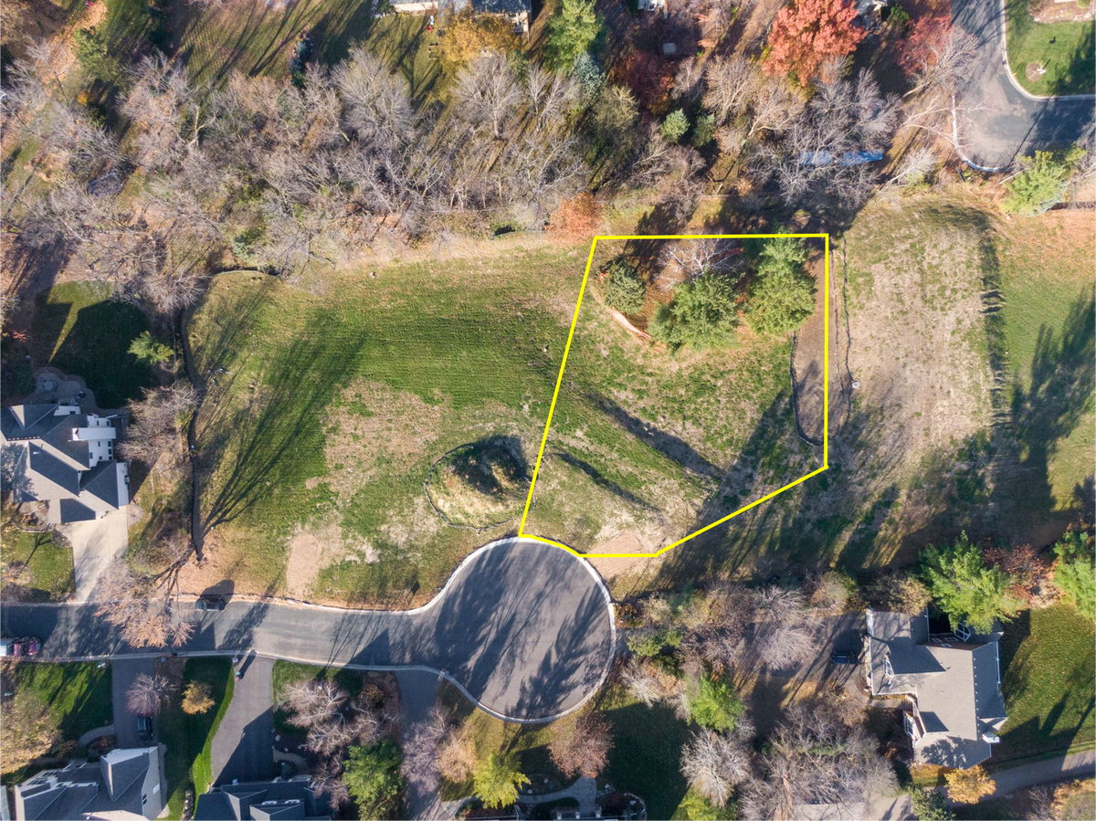 3941x White Oak Lane, Chanhassen, MN 55331 - Image #1