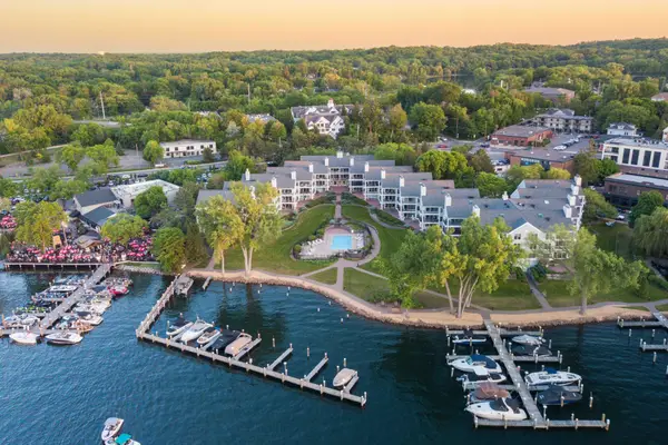 603 Lake Street #214, Excelsior, MN 55331