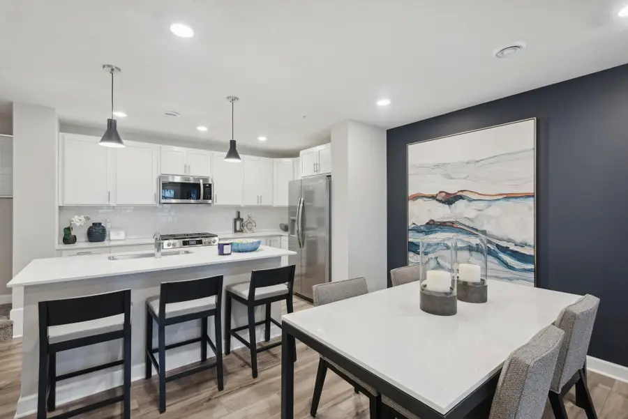 5229 Long Pointe Pass, Woodbury, MN 55129 - Image #2