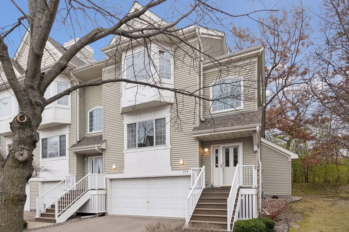 725 Fairfield Circle, Minnetonka, MN 55305 - Image #1