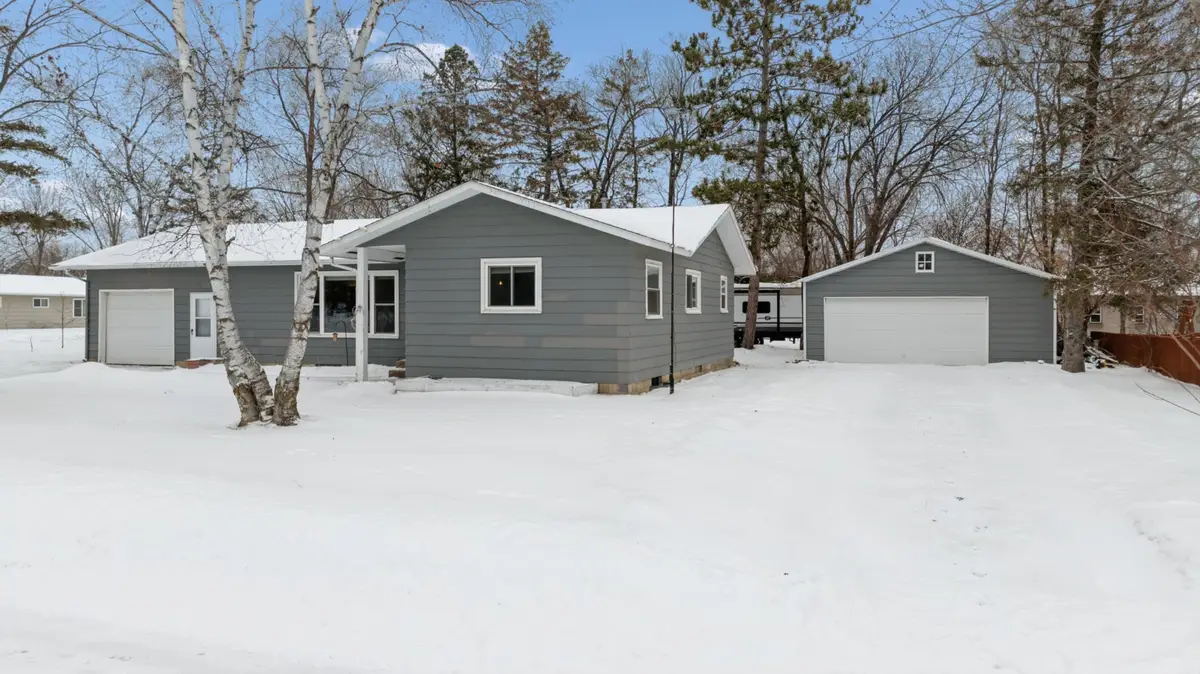 924 King Avenue Sw, Wadena, MN 56482 - #1