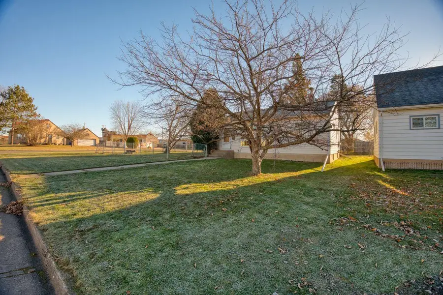 2714 Diane Lane, Hibbing, MN 55746 - Image #2