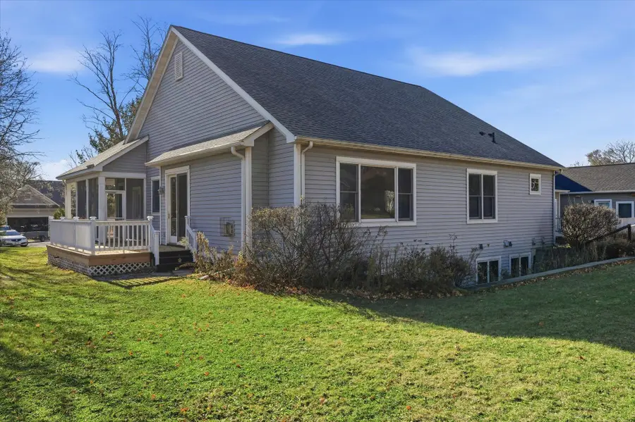 2711 Snowdrift Circle E, Maplewood, MN 55119 - Image #3