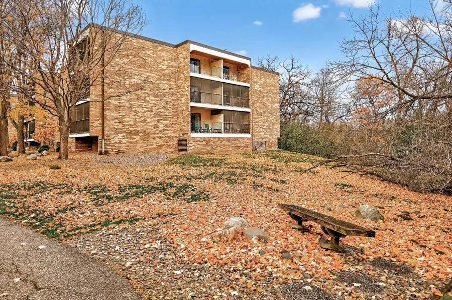 10441 Greenbrier Road #222, Minnetonka, MN 55305 - Image #2