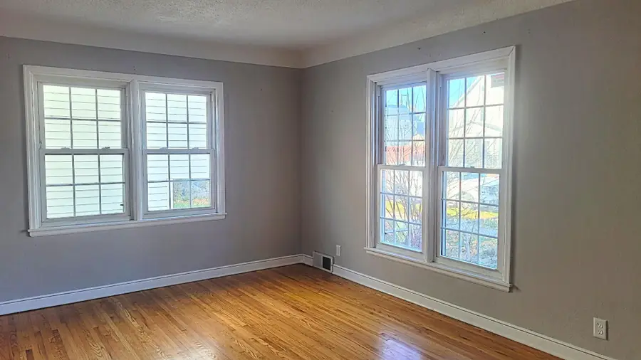 960 Geranium Avenue E, Saint Paul, MN 55106 - Image #3