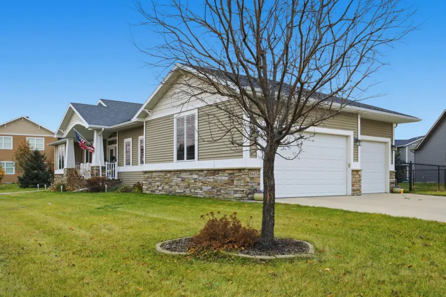 3847 43rd Avenue S, Moorhead, MN 56560 - Image #2