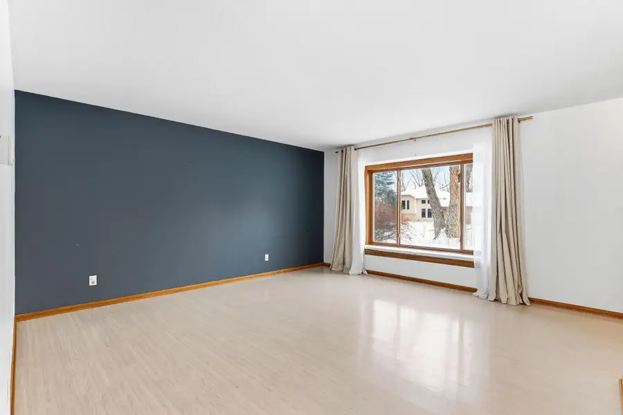 1860 Hilo Court N, Oakdale, MN 55128 - Image #3