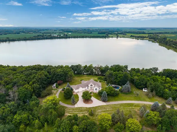 21551 Vergus Avenue, Prior Lake, MN 55372