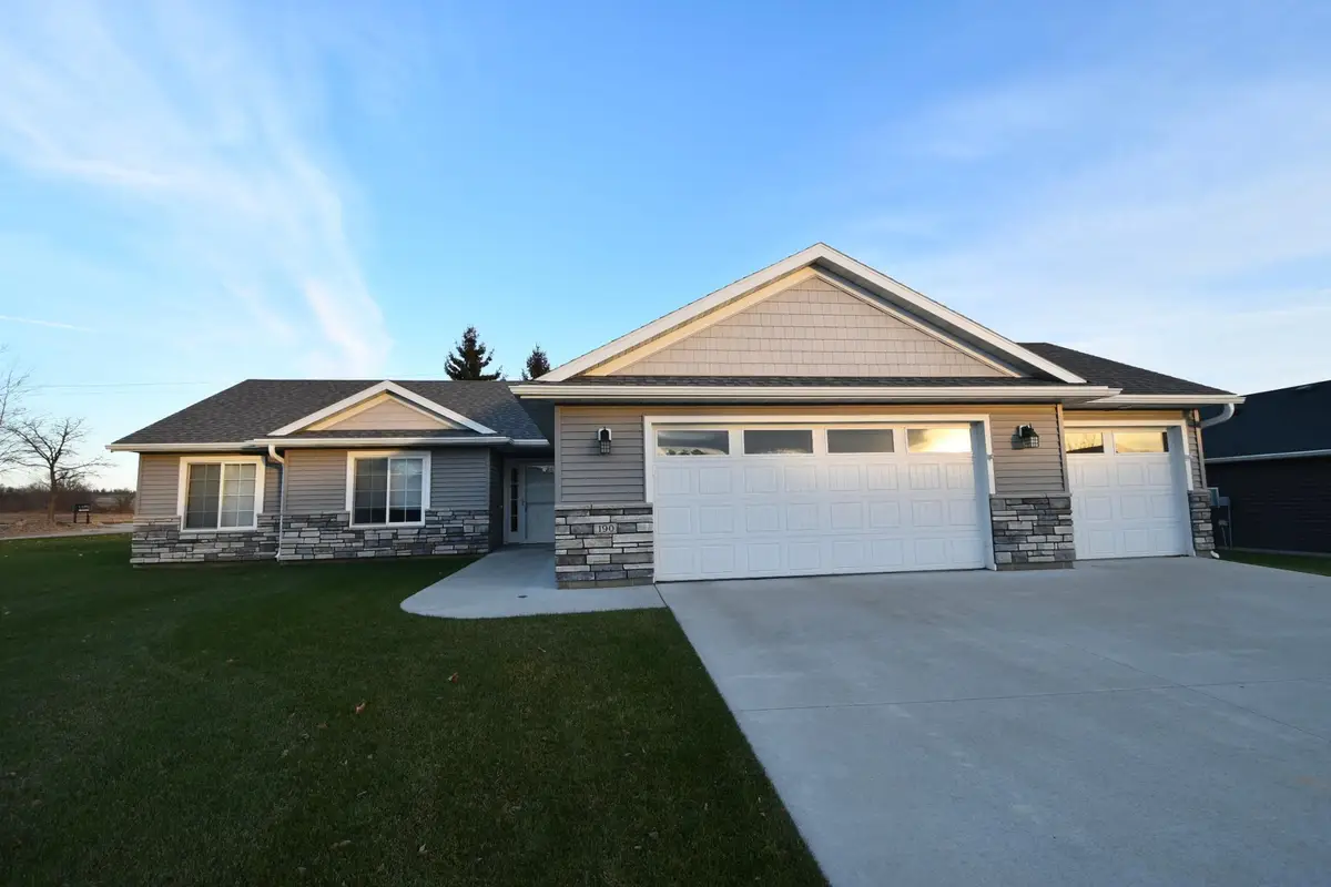 190 Highlands Circle, Zumbrota, MN 55992 - Image #1