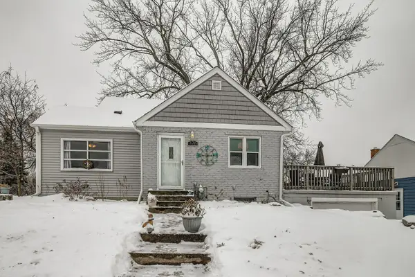 176 Logan Avenue W, West Saint Paul, MN 55118