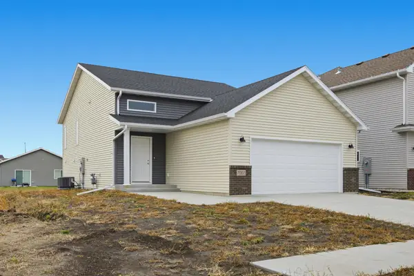 7007 Benji Lane, Horace, ND 58047