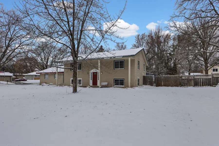 7856 Florida Circle N, Brooklyn Park, MN 55445 - Image #3