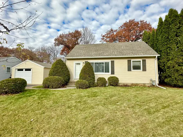 6116 Ridge Drive, Woodbury, MN 55125