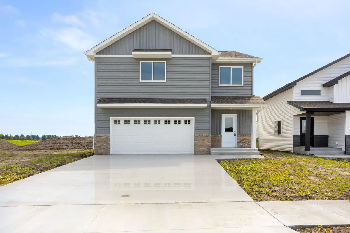 2527 38th Avenue S, Moorhead, MN 56560 - Image #1